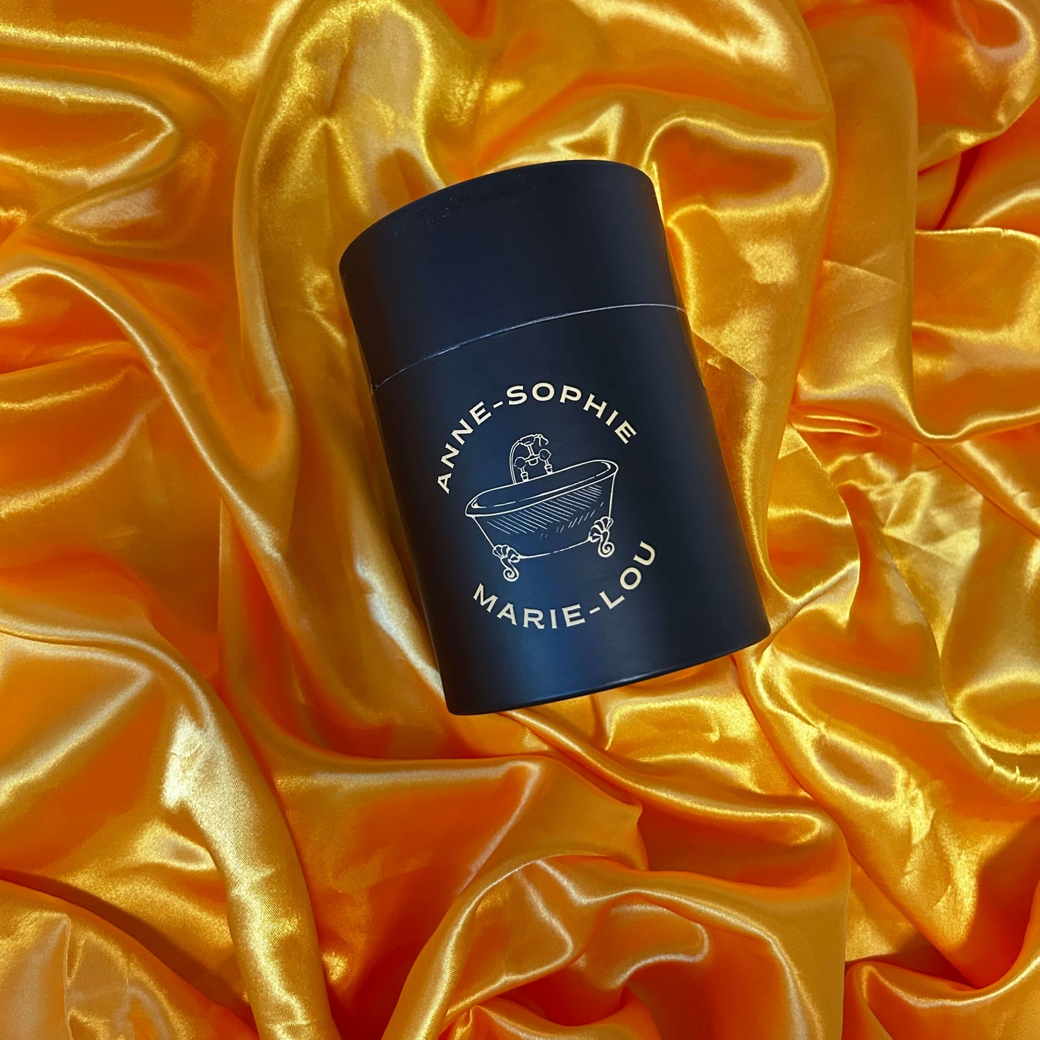 Coffret luxe 4 bombes de bain fluorescentes LED : Mangue-Agrumes, Rose, Eucalyptus, Menthe.