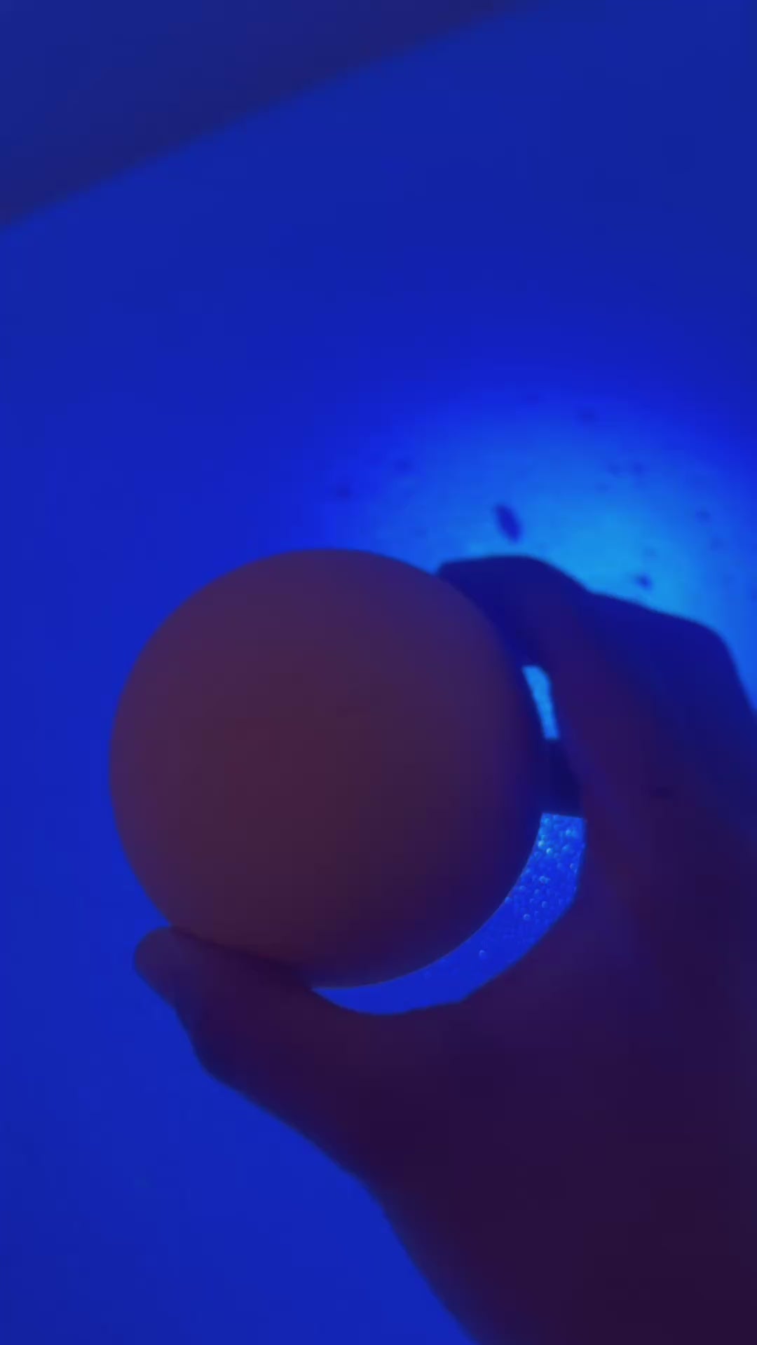 Effervescence Bombe de bain fluorescente.